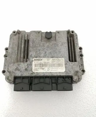 Nissan Primera Engine control unit/module 0281011644