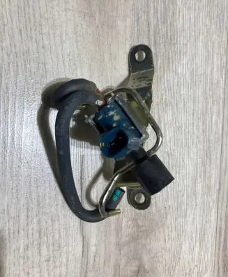 Toyota Hilux VIII Vacuum valve 2586030070