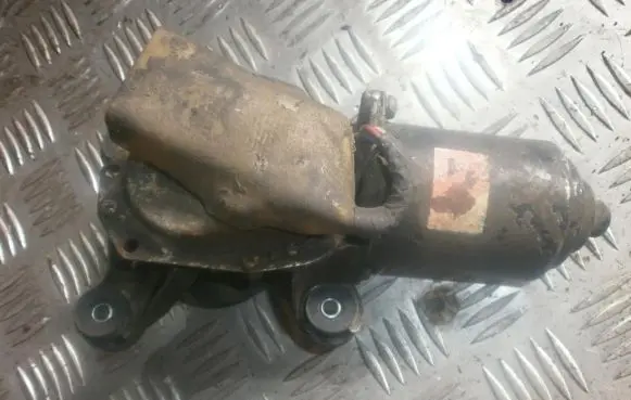 Nissan Sunny Wiper motor