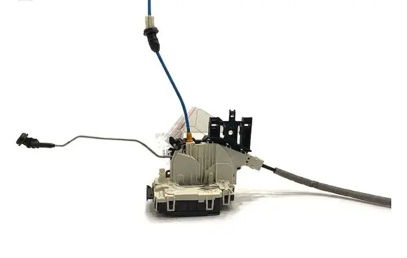 Mercedes-Benz CLA C117 X117 W117 Front door lock A2040085899