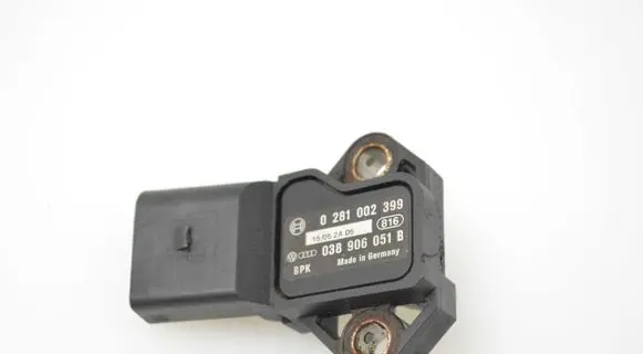 Volkswagen Golf V Air pressure sensor 038906051B