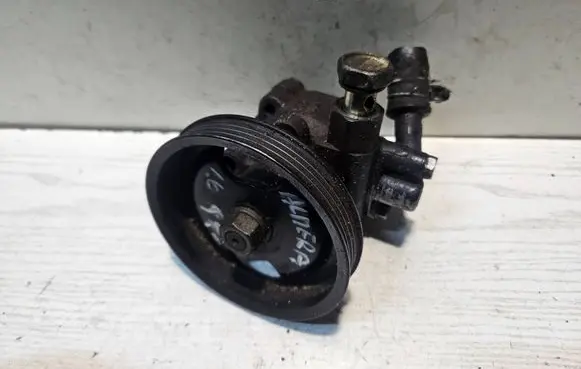 Nissan Almera Power steering pump 671166