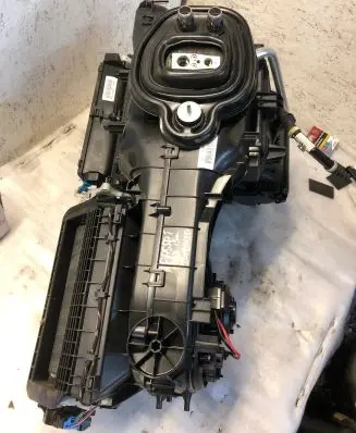 Volkswagen PASSAT B8 Interior heater climate box assembly T1010827a