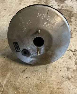 Mercedes-Benz E W210 Brake booster 03776241024 0044303330 123601N