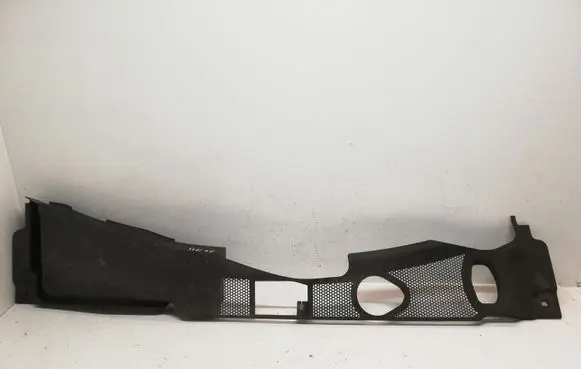 Audi A4 S4 B8 8K Wiper trim 8K1819447