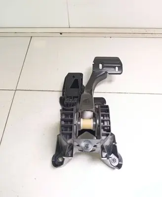 Volkswagen PASSAT B8 Brake pedal 5Q1723058AJ 5Q1721117E