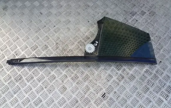 BMW 5 GT F07 Rear vent window glass 