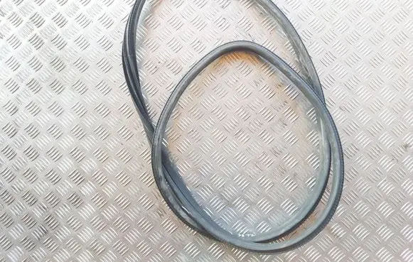 Mercedes-Benz CLA C117 X117 W117 Front door rubber seal