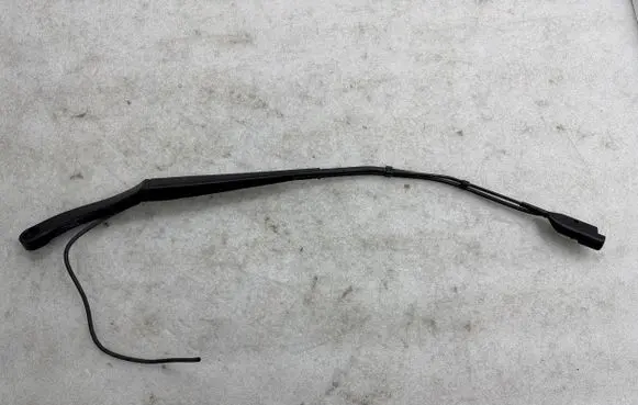 Tesla Model Y Front wiper blade arm 149024900B