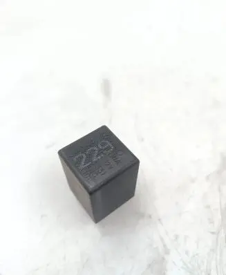 Audi A4 S4 B5 8D Other relay 431955531