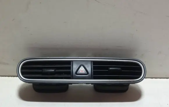 Hyundai Kona I Hazard light switch 93790J9000 3K53601000 2019M0M64078