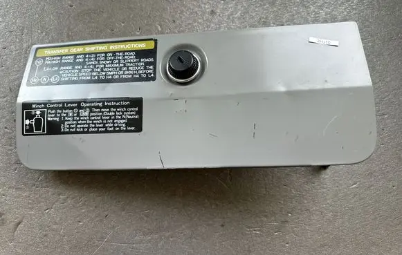 Toyota Land Cruiser (FJ60) Glove box lid/cover 5550190A0003