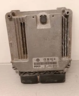 Volkswagen Touareg I Engine control unit/module 070906016AA 1039S06049 0281011481