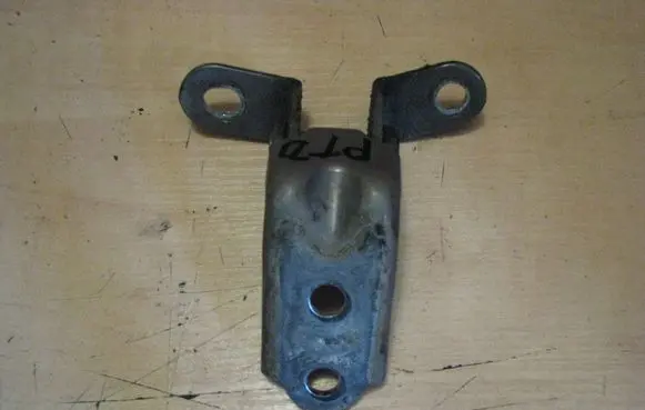 KIA Ceed Rear door lower hinge 793102E000