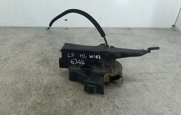 Mercedes-Benz ML W163 Front door lock A1637202935
