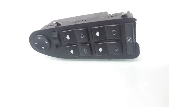 BMW 7 E38 Electric window control switch 8360829 03725010