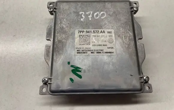 Audi Q7 4M Headlight ballast module Xenon 7PP941572A 7PP941572AA
