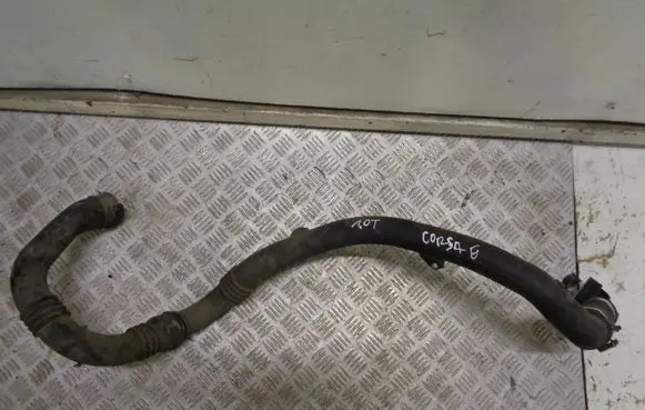 Opel Corsa E Intercooler hose/pipe 13439957