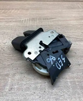 Audi A4 S4 B8 8K Tailgate/trunk/boot lock/catch/latch 4F5827505D
