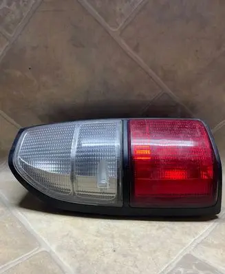Toyota Land Cruiser (HDJ90) Rear/tail lights