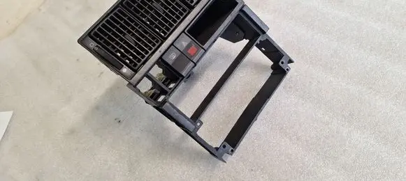 Audi 80 90 S2 B4 Dash center air vent grill 893857183