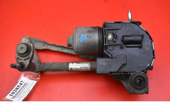 Seat Toledo III (5P) Front wiper linkage and motor 5P0955024C