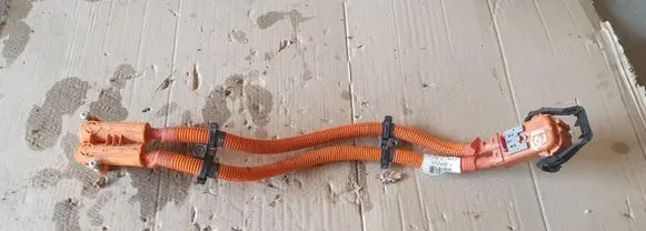 Peugeot 208 II High voltage cable 9832922980