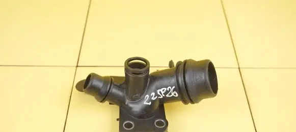Volvo XC60 Thermostat/thermostat housing 30751954 D5244T14