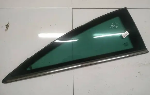 Opel Astra H Rear side window AS3