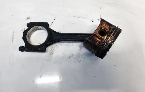 Skoda Fabia Mk1 (6Y) Piston with connecting rod 