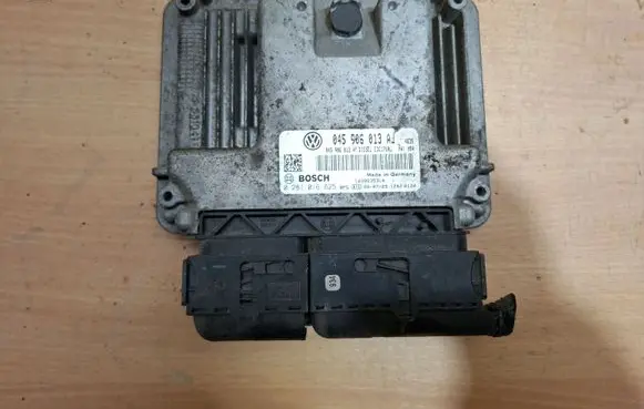 Skoda Roomster (5J) Engine control unit/module 045906013AF