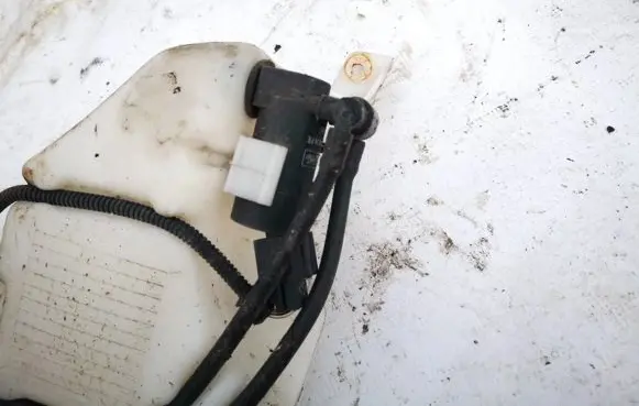 Ford Focus Windscreen/windshield washer pump 1s7117k624fe