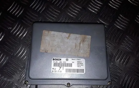 Peugeot 406 Engine control unit/module 9631917380