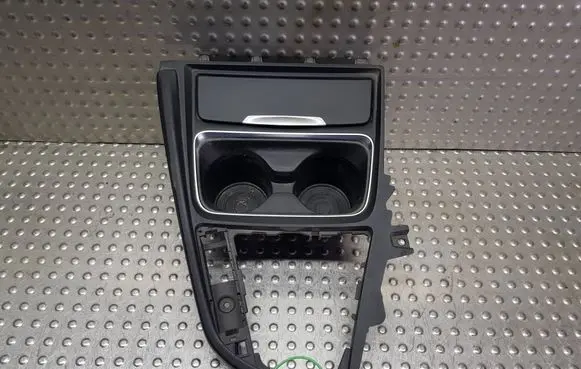 BMW 3 F30 F35 F31 Cup holder front S26371446 9218925 92197005