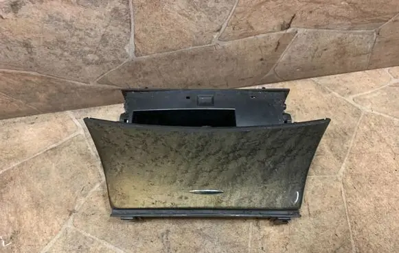 Mercedes-Benz C W204 Car ashtray A2116802852