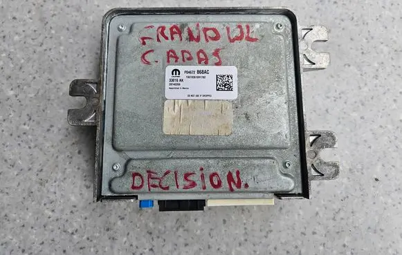 Jeep Grand Cherokee WL Central body control module P04672868AC