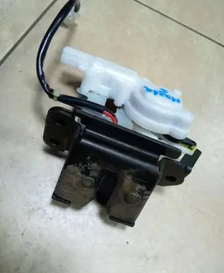 Mazda 5 Tailgate/trunk/boot lock/catch/latch NE69665