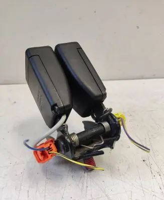 Volvo V60 Rear seatbelt buckle 31250658 20160526