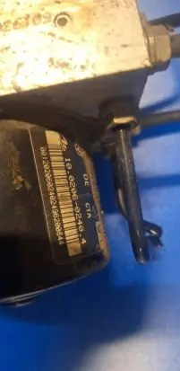 Volkswagen Golf IV ABS Pump 100206-02404
