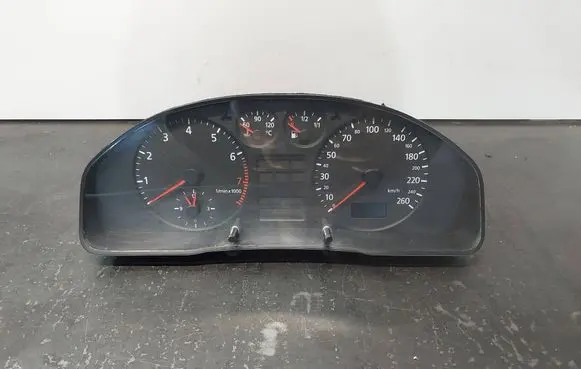 Audi A4 S4 B5 8D Speedometer (instrument cluster) 8D0919861C