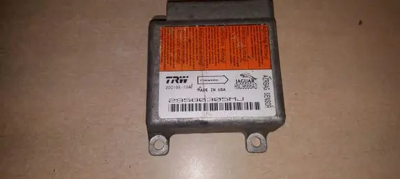Jaguar XJ X308 Airbag control unit/module HNC9666AD 200195104