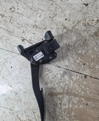 Opel Astra H Accelerator throttle pedal 6PV00811200 9157998