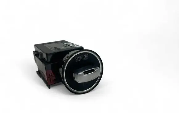 Volkswagen PASSAT B7 Ignition lock 3C0905843AA