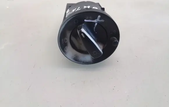 Skoda Octavia Mk2 (1Z) Light switch BK73B0941531