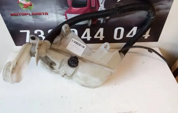 Audi A2 Windshield washer fluid reservoir/tank 8Z0955451A
