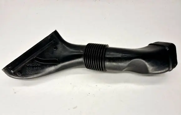 Air intake hose/pipe