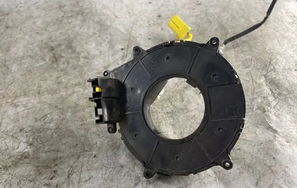 Toyota Land Cruiser (HDJ90) Airbag slip ring squib (SRS ring)