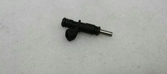 BMW Z4 E85 E86 Fuel injector 7531634