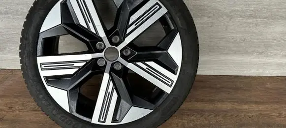 Renault Megane IV R20 alloy rim 403008508R
