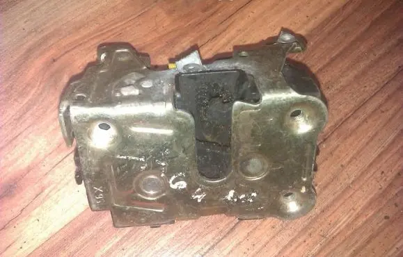 Renault 19 Front door lock